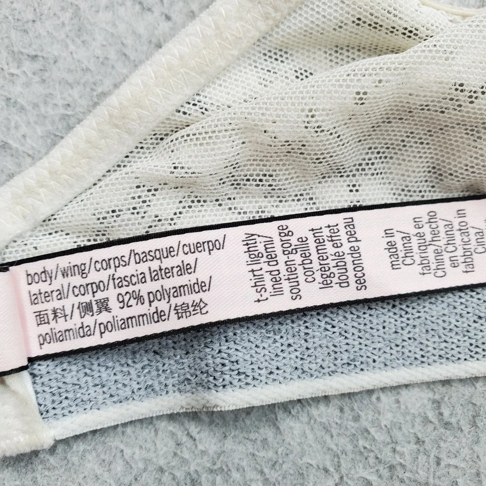 Victoria's Secret Women Bra 34B White Lightly Lined Underwired Lace Logo READ